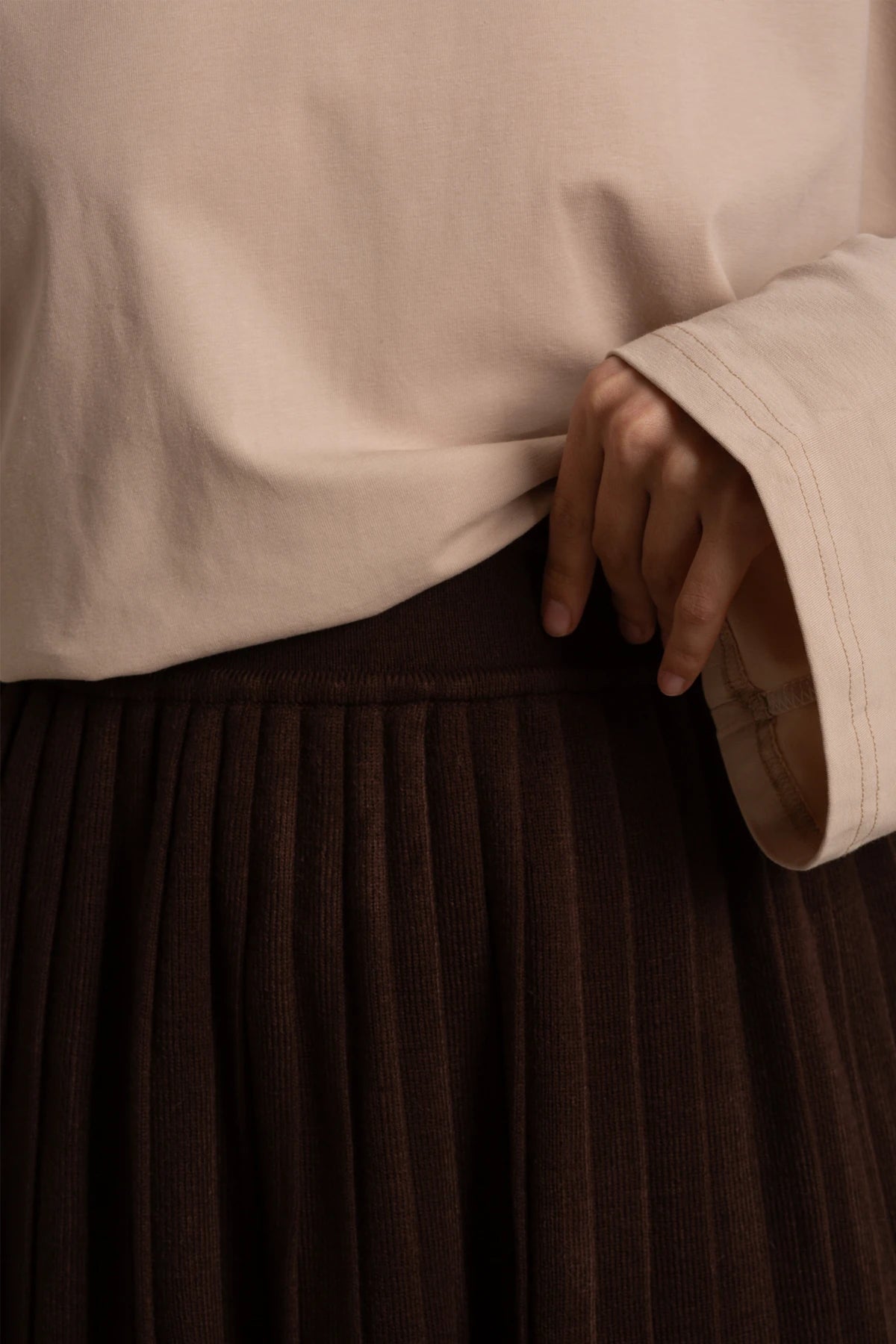 Elegant Pleated Knit Skirt with Elastic Waist (SN004)