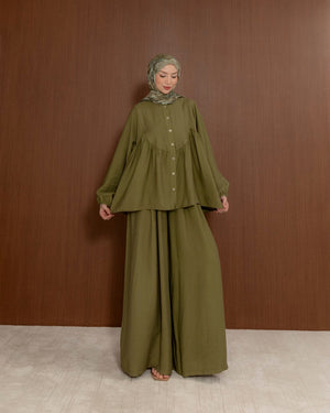 dugme-detayli-pantolonlu-yesil-takim--04876.jpg