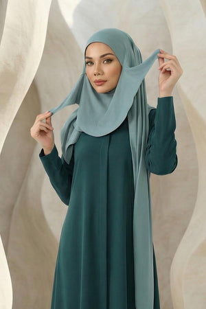 Ready-to-Wear Jersey Bonnet Shawl with Face Covering