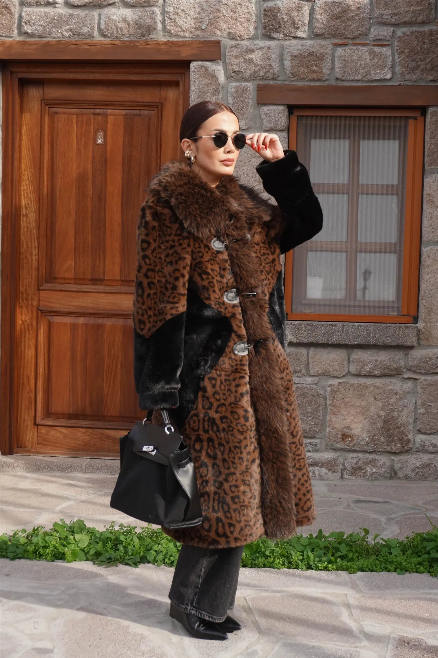 Luxury Leopard Plush Coat with Fur Trim JK021