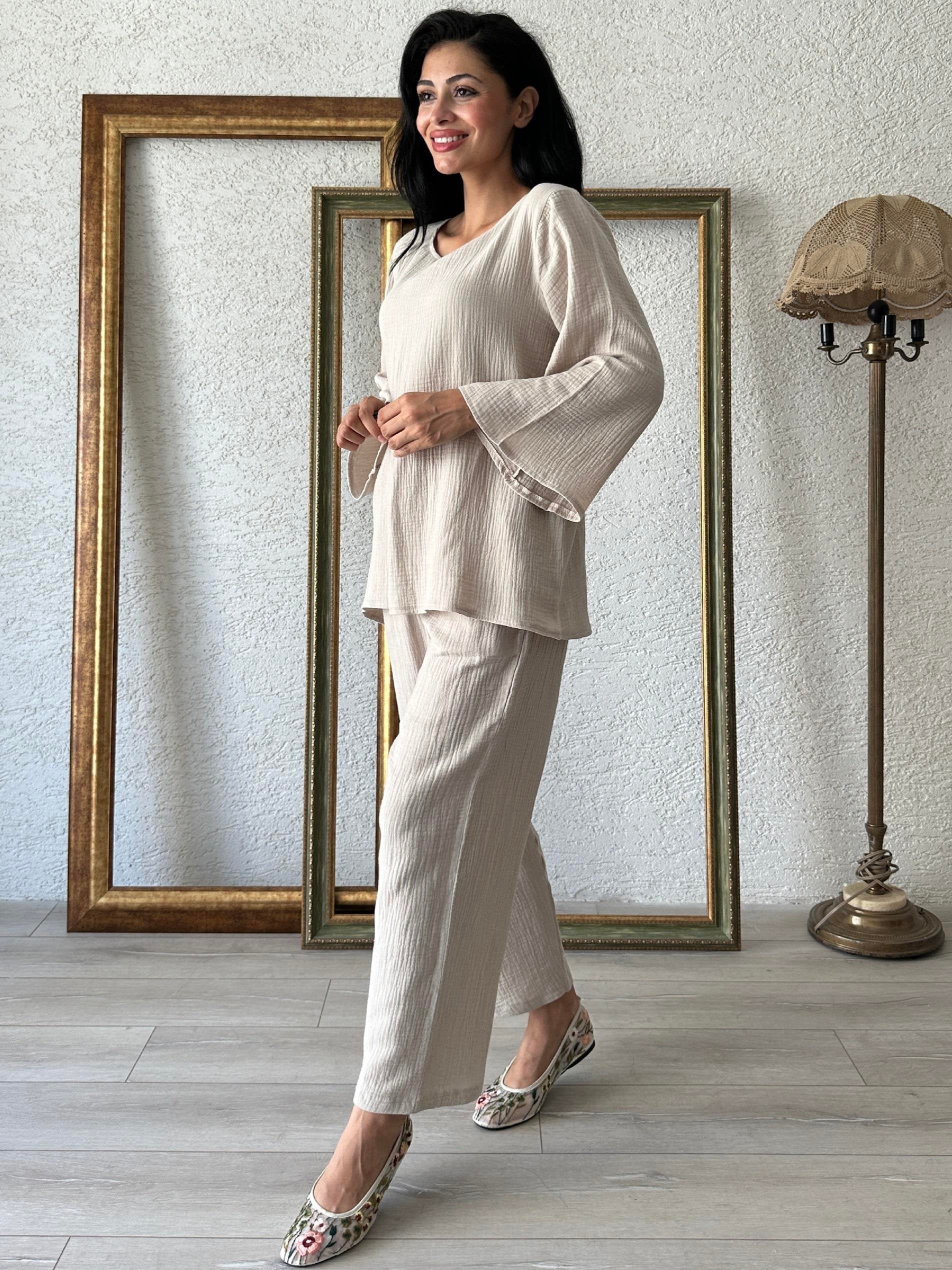 طقم بنطلون مسلين واسع بتفاصيل الجيوب – من قماش قطني طبيعي ومريح (PT003)