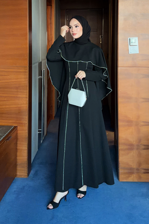 Modest Maxi Crepe Dress with Detachable Cape & Stone Details — Siyah