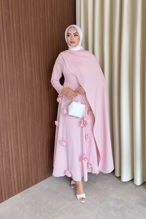 Elegant Long Sleeve Evening Dress with Detachable Roses — Pembe