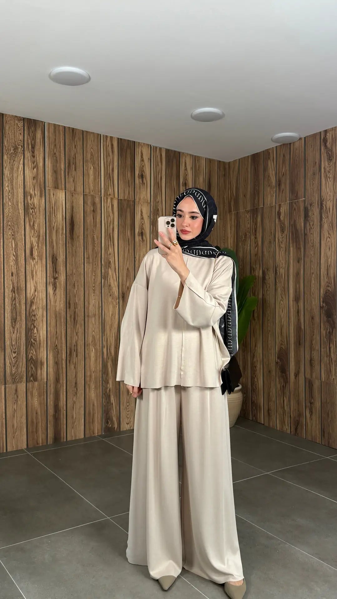 Relaxed Oysh Fabric Tunic Top & Wide-Leg Trousers Set