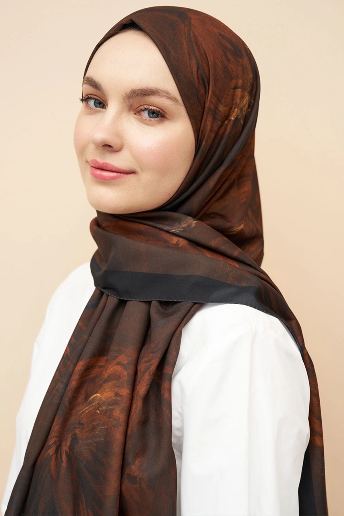 Flowing Peony Pattern Italian Silk Shawl — Sarı