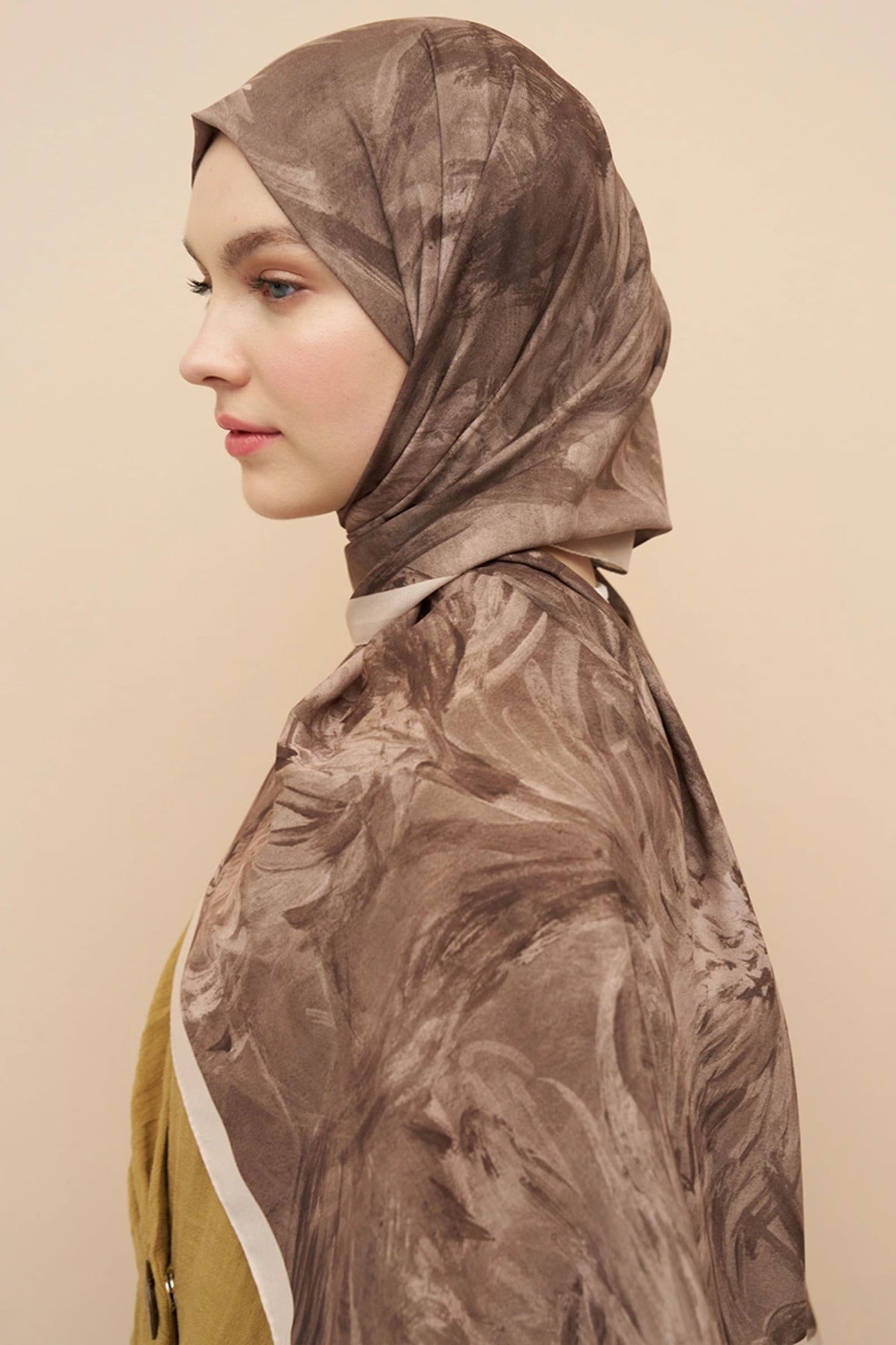Flowing Peony Pattern Italian Silk Shawl — Bej