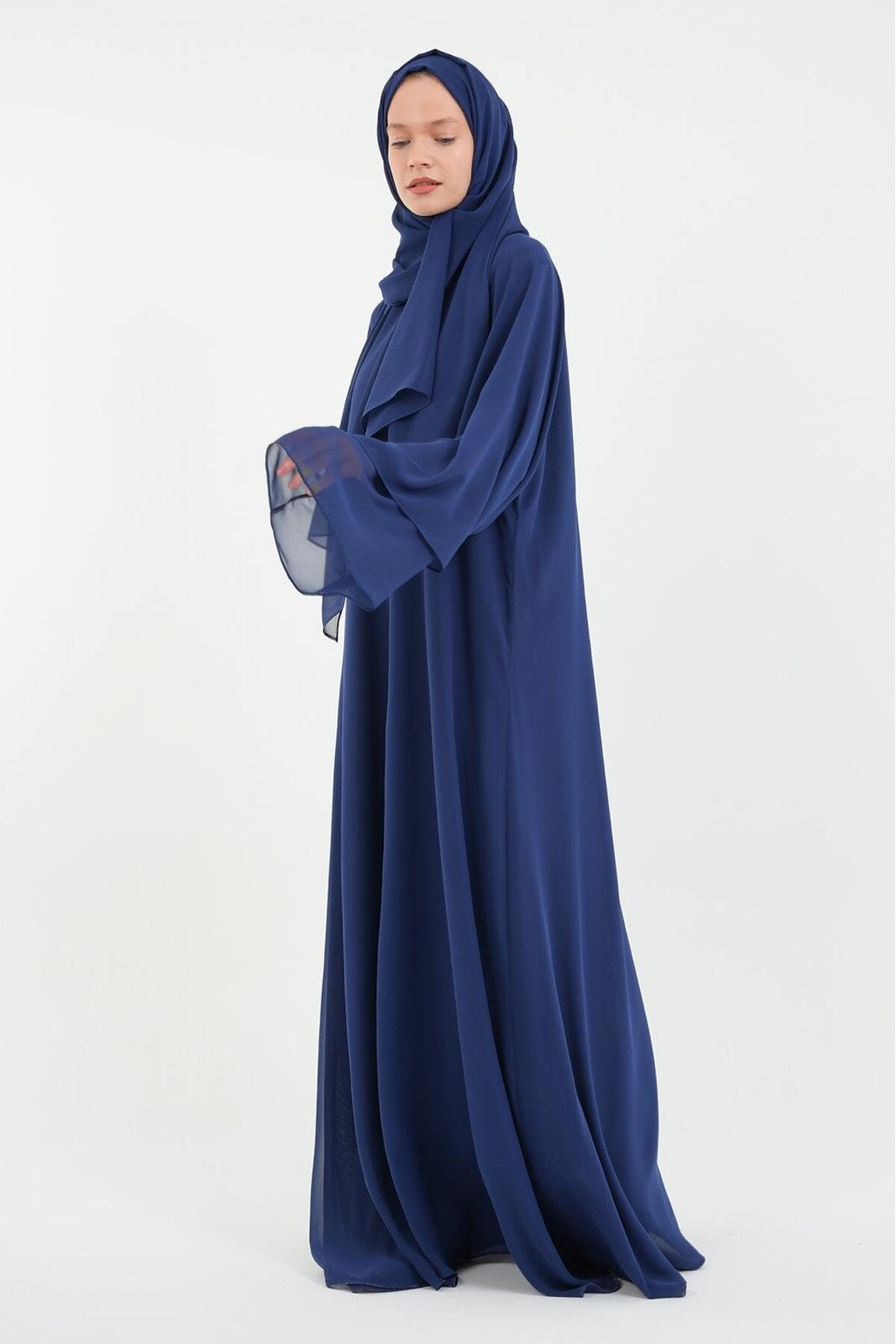 Long Lightweight Abaya and Matching Shawl Set with Snap Closure — acik-lacivert