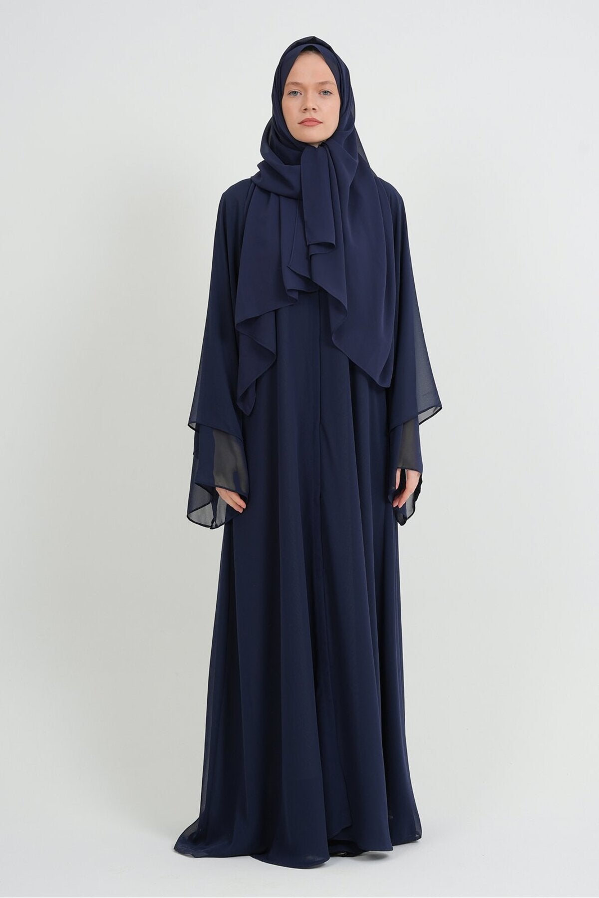 Long Lightweight Abaya and Matching Shawl Set with Snap Closure — koyu-lacivert
