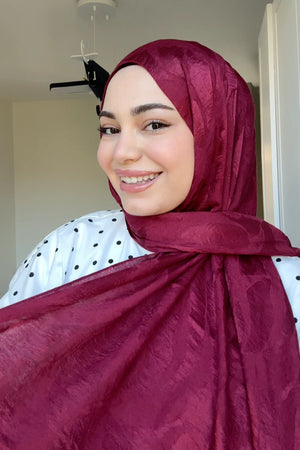 Elegant Jacquard Patterned Shawl for Modest Styling — Bordo