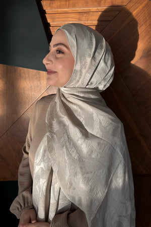 Elegant Jacquard Patterned Shawl for Modest Styling — Bej