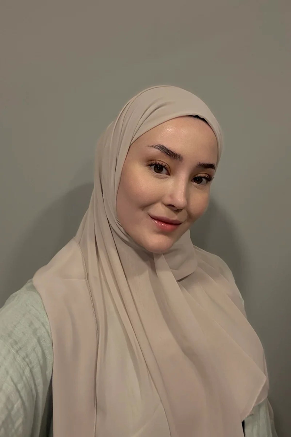 Smooth Crepe Shawl for Versatile Modest Styling — tas