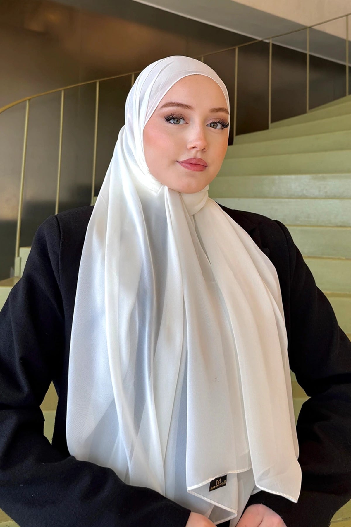 Smooth Crepe Shawl for Versatile Modest Styling — kirik-beyaz