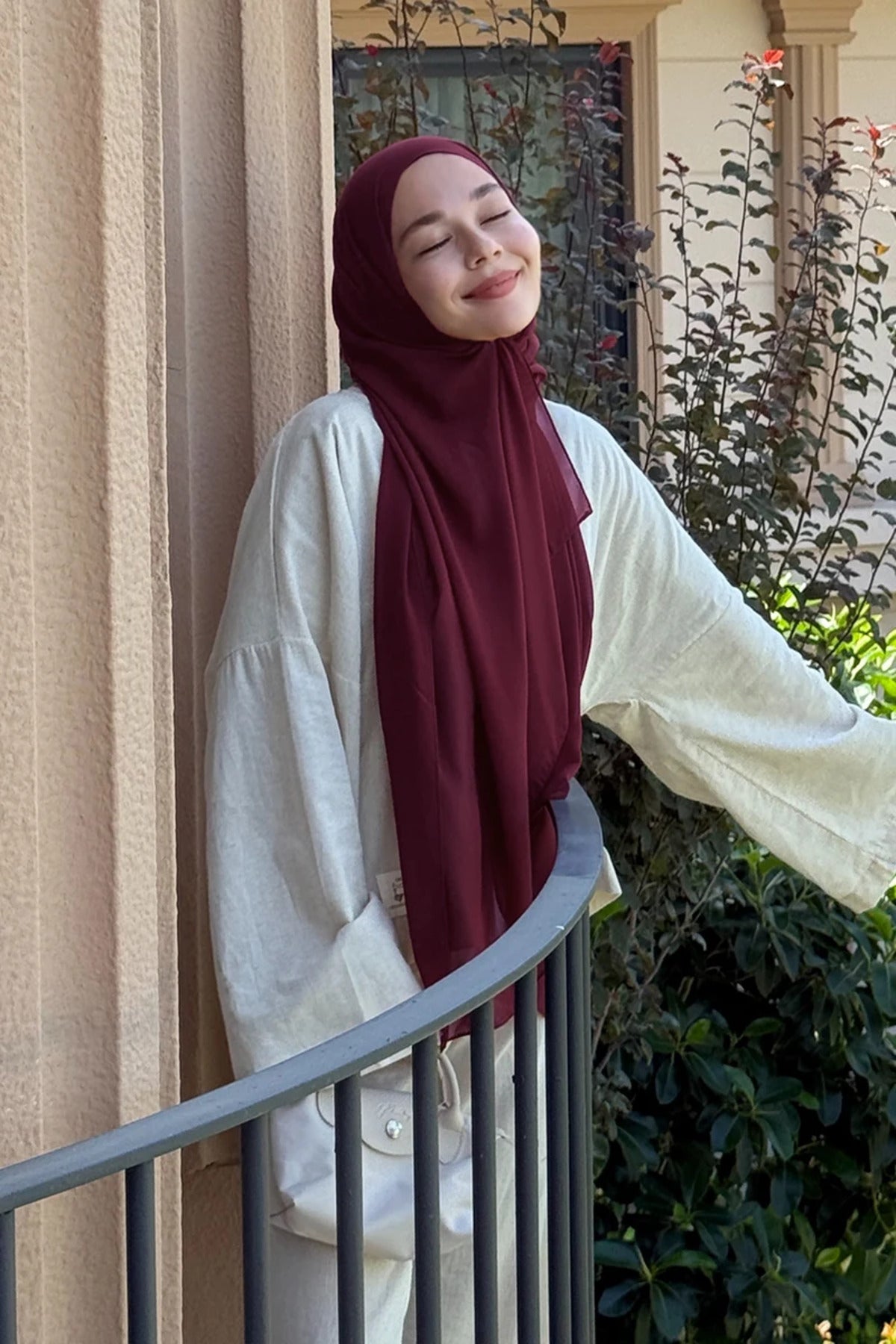 Smooth Crepe Shawl for Versatile Modest Styling — bordo