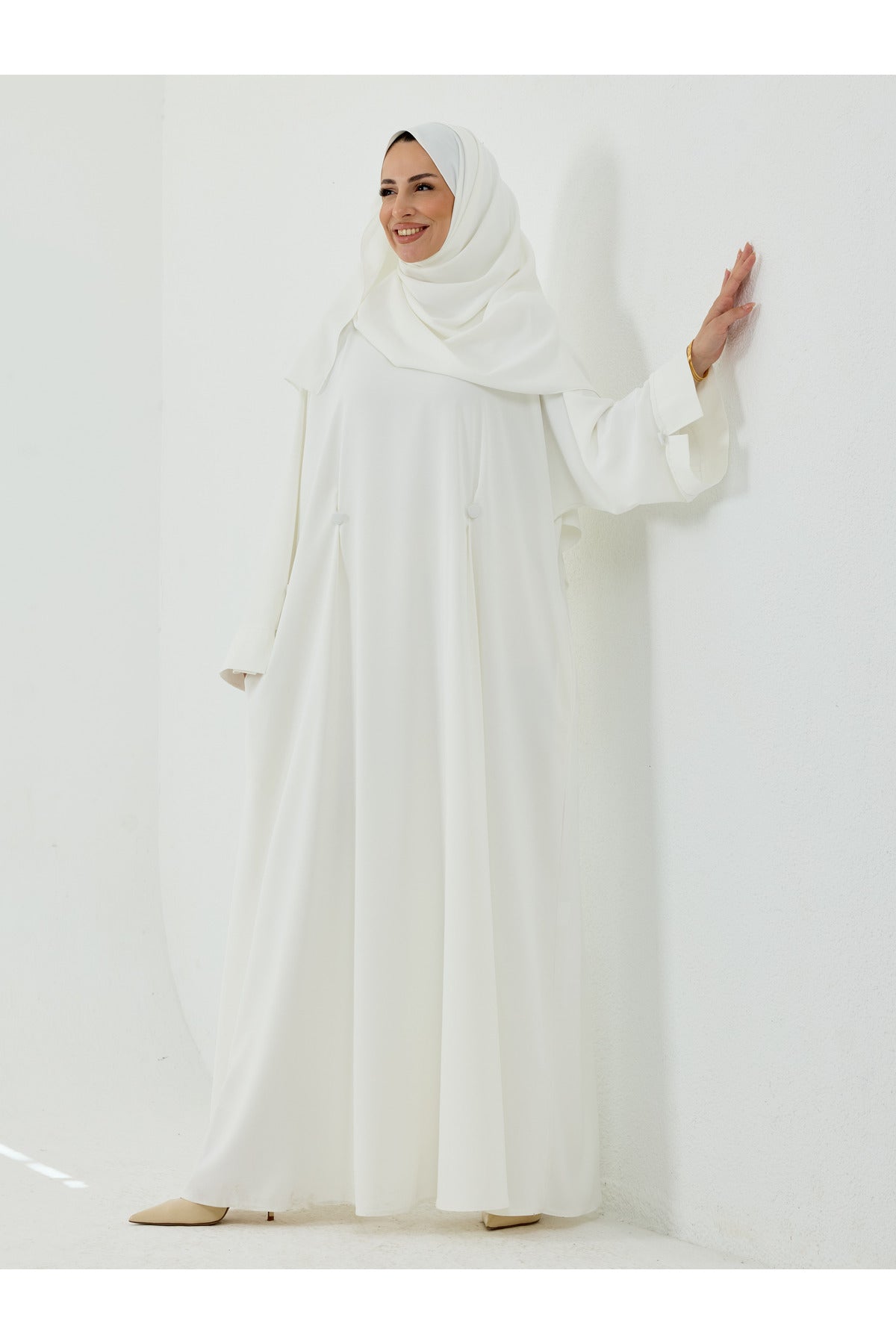 Modest Full-Zip Abaya with Matching Shayla and Button Cuffs — Beyaz