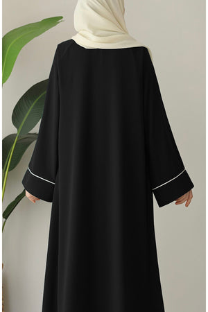 Relaxed Fit Crepe Abaya with Contrast Piping and Stand Collar — Siyah
