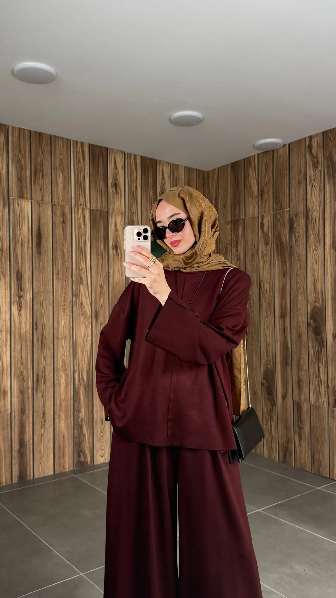 Relaxed Oysh Fabric Tunic Top & Wide-Leg Trousers Set