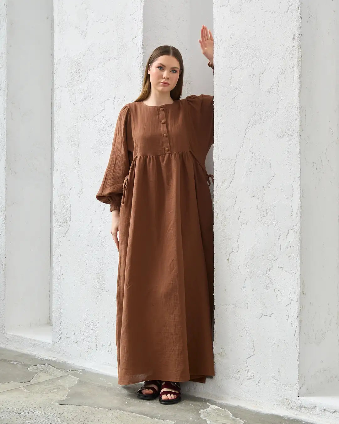 Muslin Maxi Dress with Tie Waist and Long Sleeves
