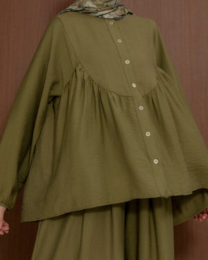 dugme-detayli-pantolonlu-yesil-takim--87f0-.jpg