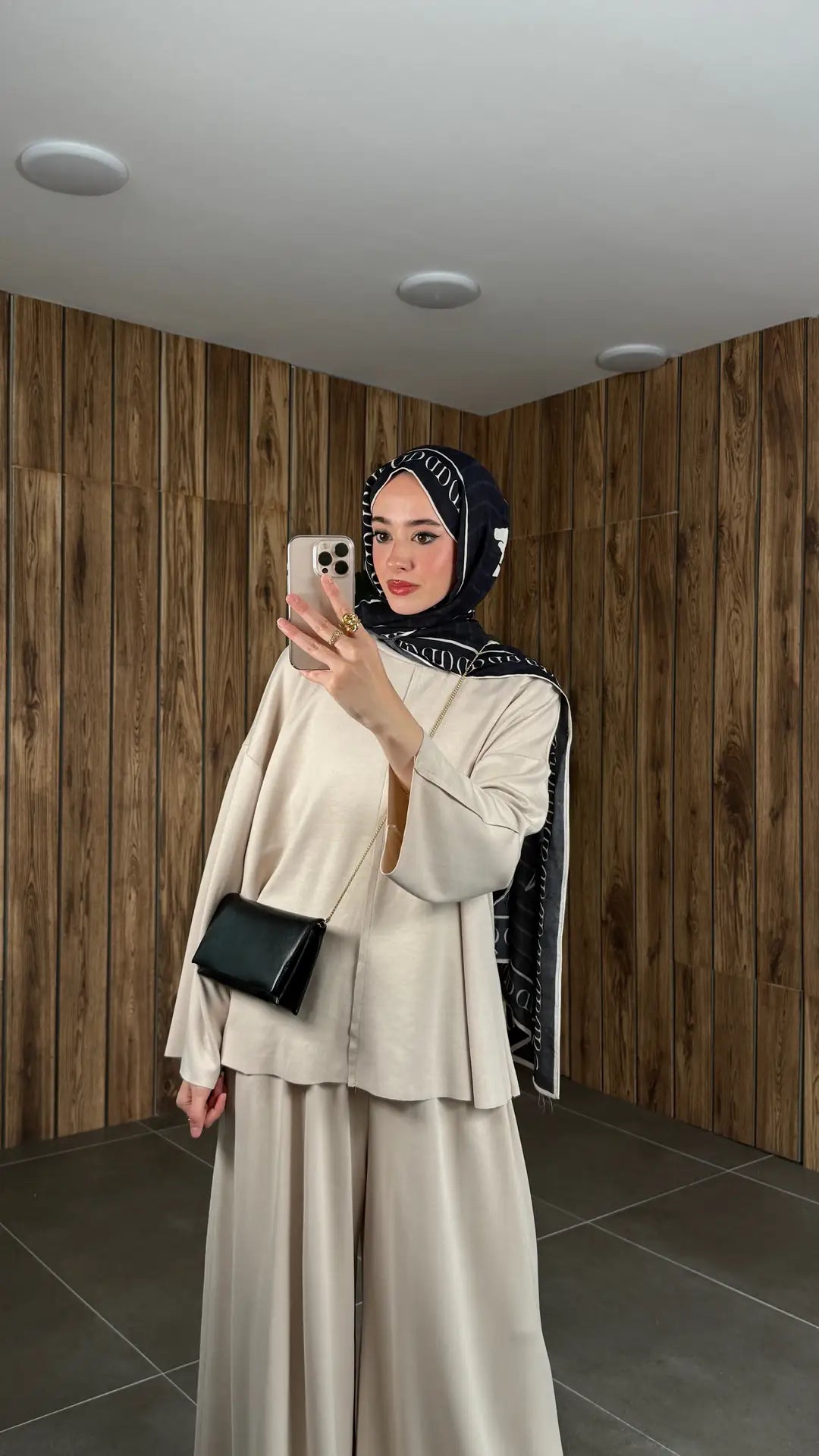 Relaxed Oysh Fabric Tunic Top & Wide-Leg Trousers Set