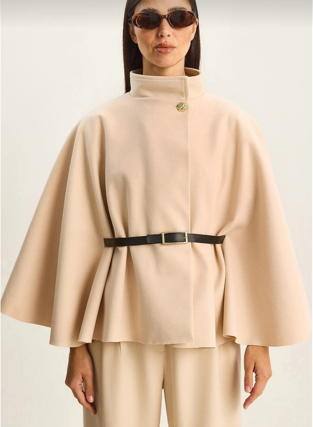  بونشو صوف بحزام وتفاصيل أزرار ذهبية – TOP001