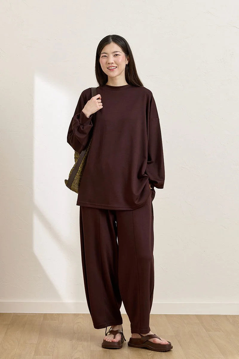 طقم الراحة اليومية الواسع – ST006 مستوحى من تصاميم أويشو