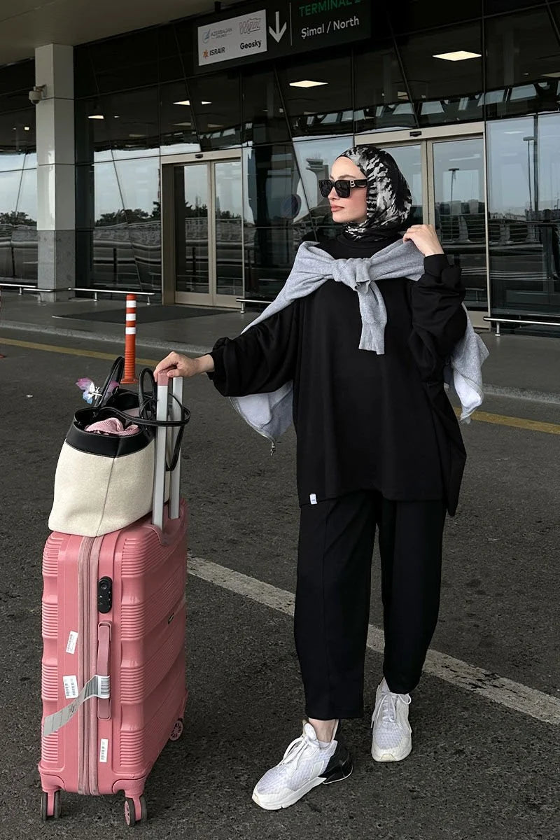 طقم الراحة اليومية الواسع – ST006 مستوحى من تصاميم أويشو