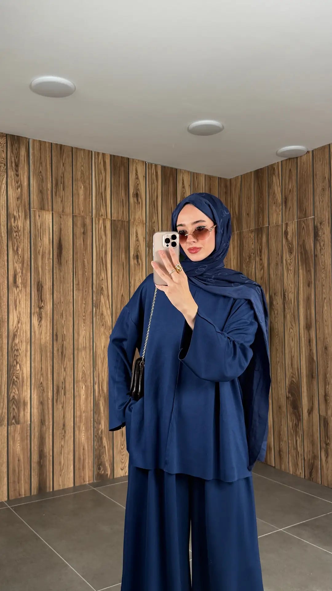Relaxed Oysh Fabric Tunic Top & Wide-Leg Trousers Set