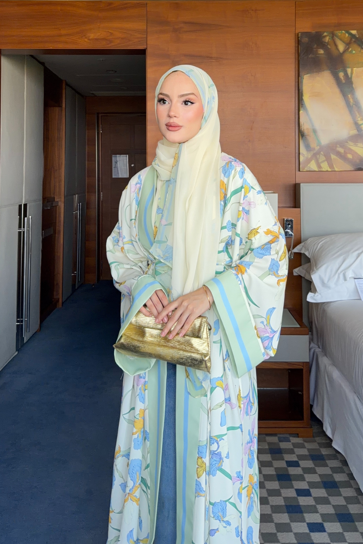 Flowy Floral Satin Open Abaya with Striped Trim and Shawl — Mint Yesili
