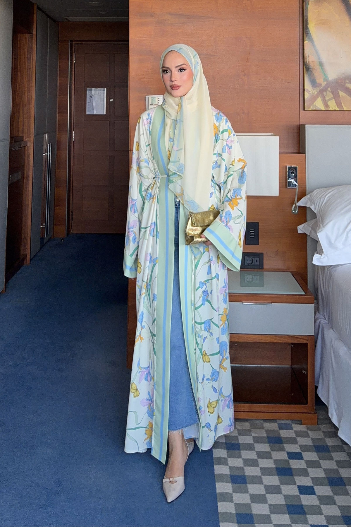 Flowy Floral Satin Open Abaya with Striped Trim and Shawl — Mint Yesili