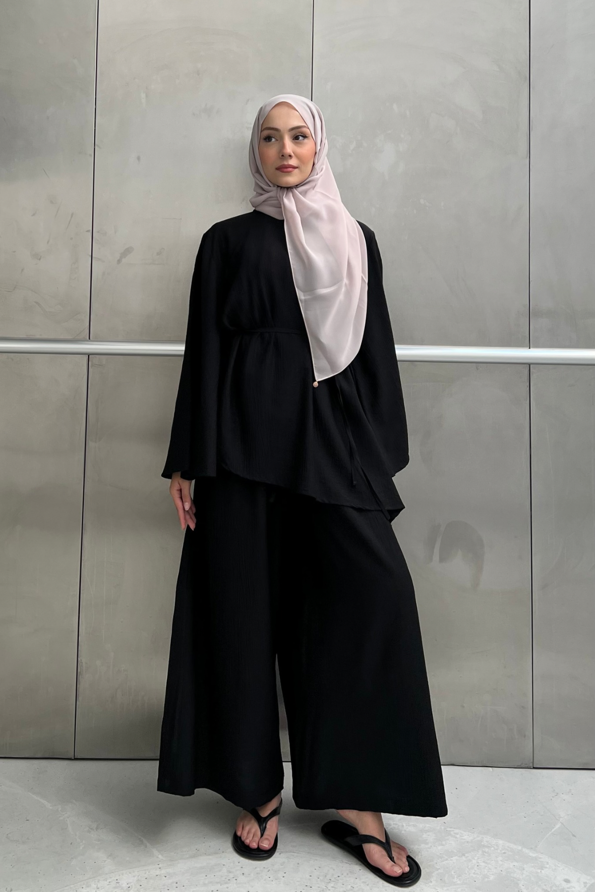 Asymmetric Tunic Top & Wide-Leg Trousers Set — Siyah