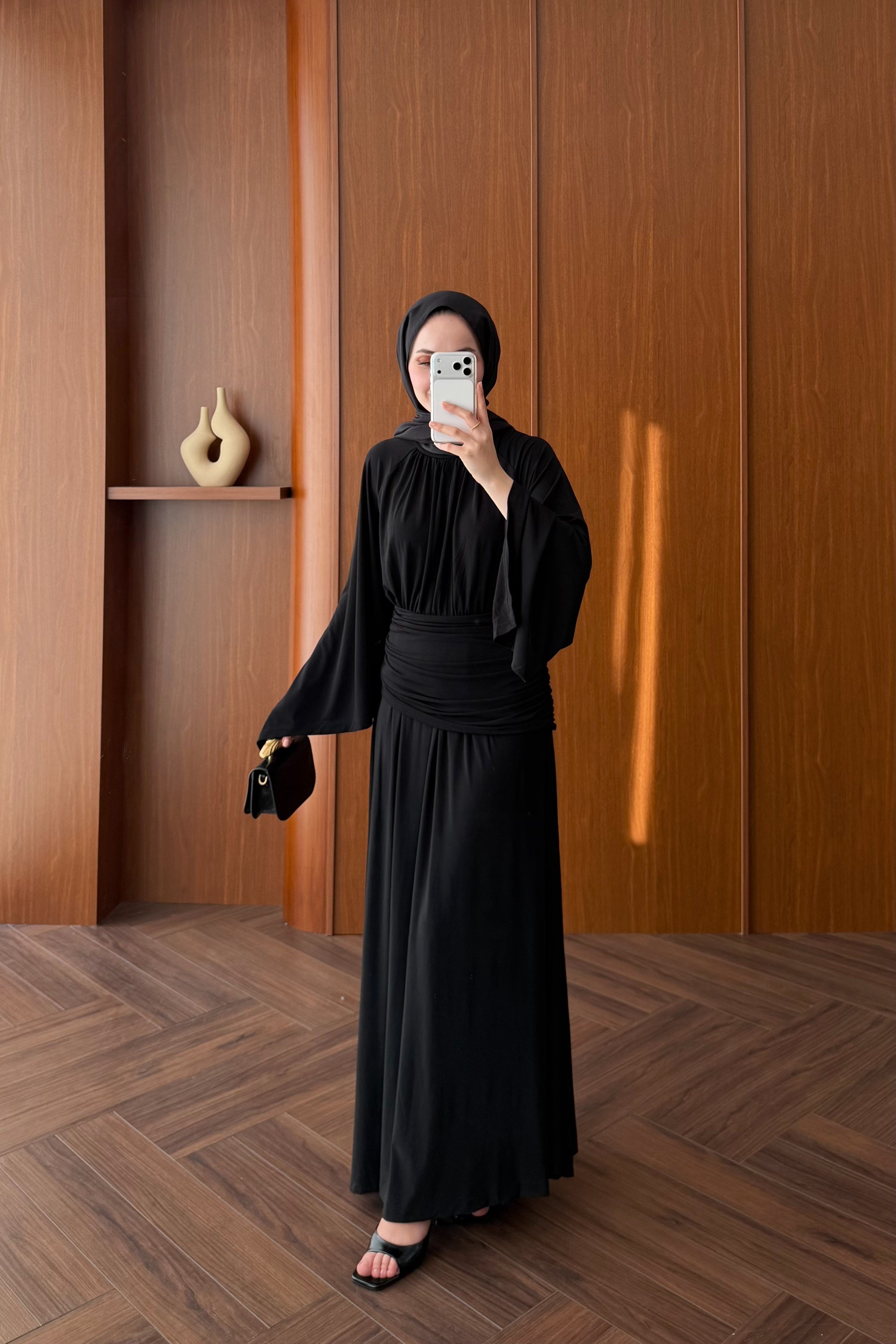 Elegant Draped Maxi Dress with Wide Sleeves and Back Zipper — SİYAH