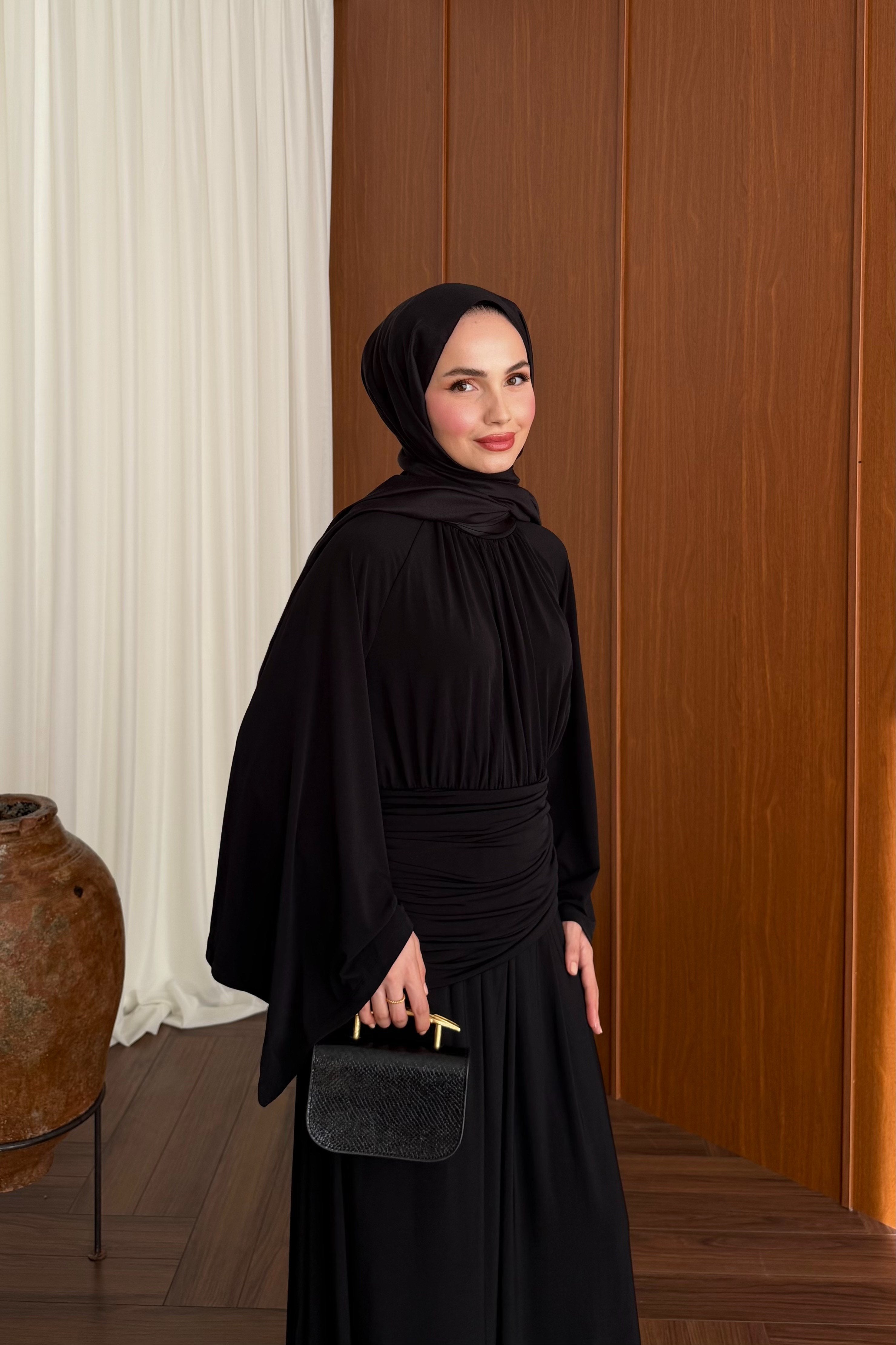 Elegant Draped Maxi Dress with Wide Sleeves and Back Zipper — SİYAH