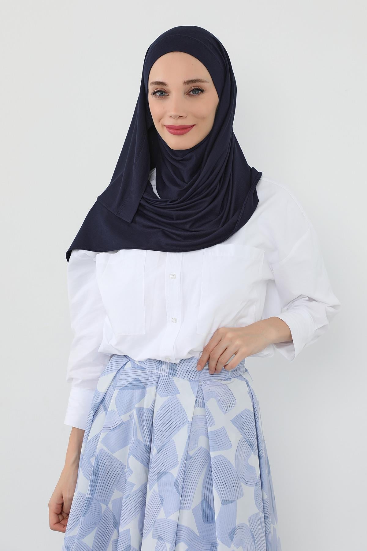 Ready-to-Wear Jersey Bonnet Shawl with Face Covering