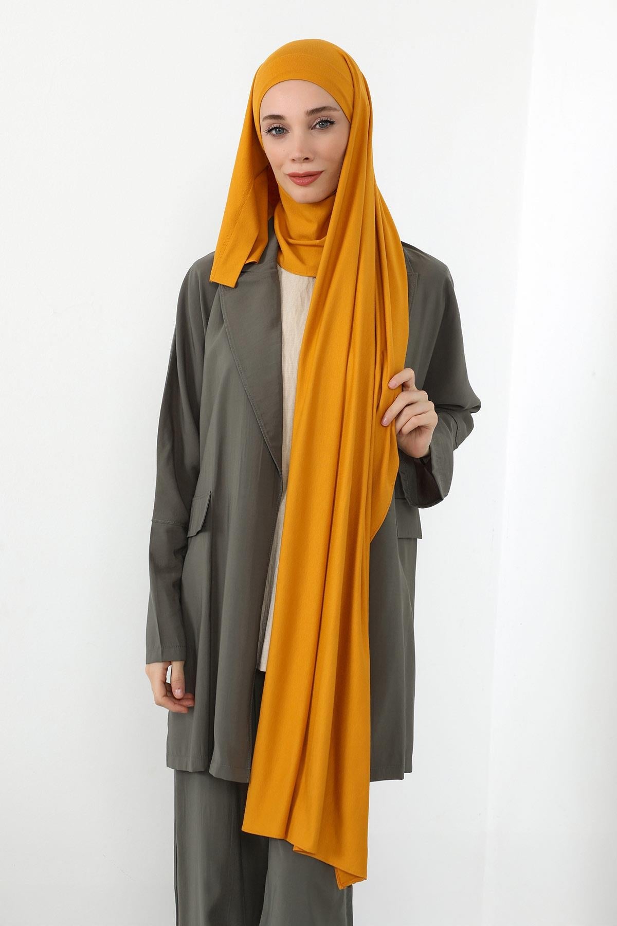 Ready-to-Wear Jersey Bonnet Shawl with Face Covering