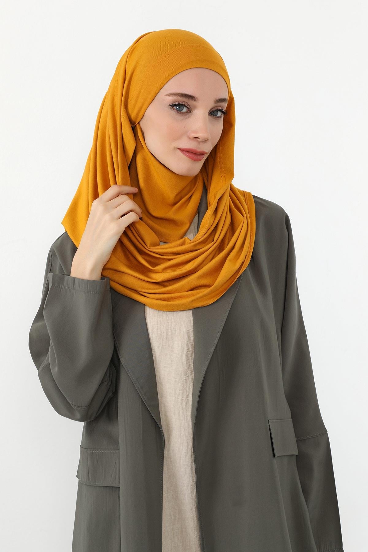 Ready-to-Wear Jersey Bonnet Shawl with Face Covering
