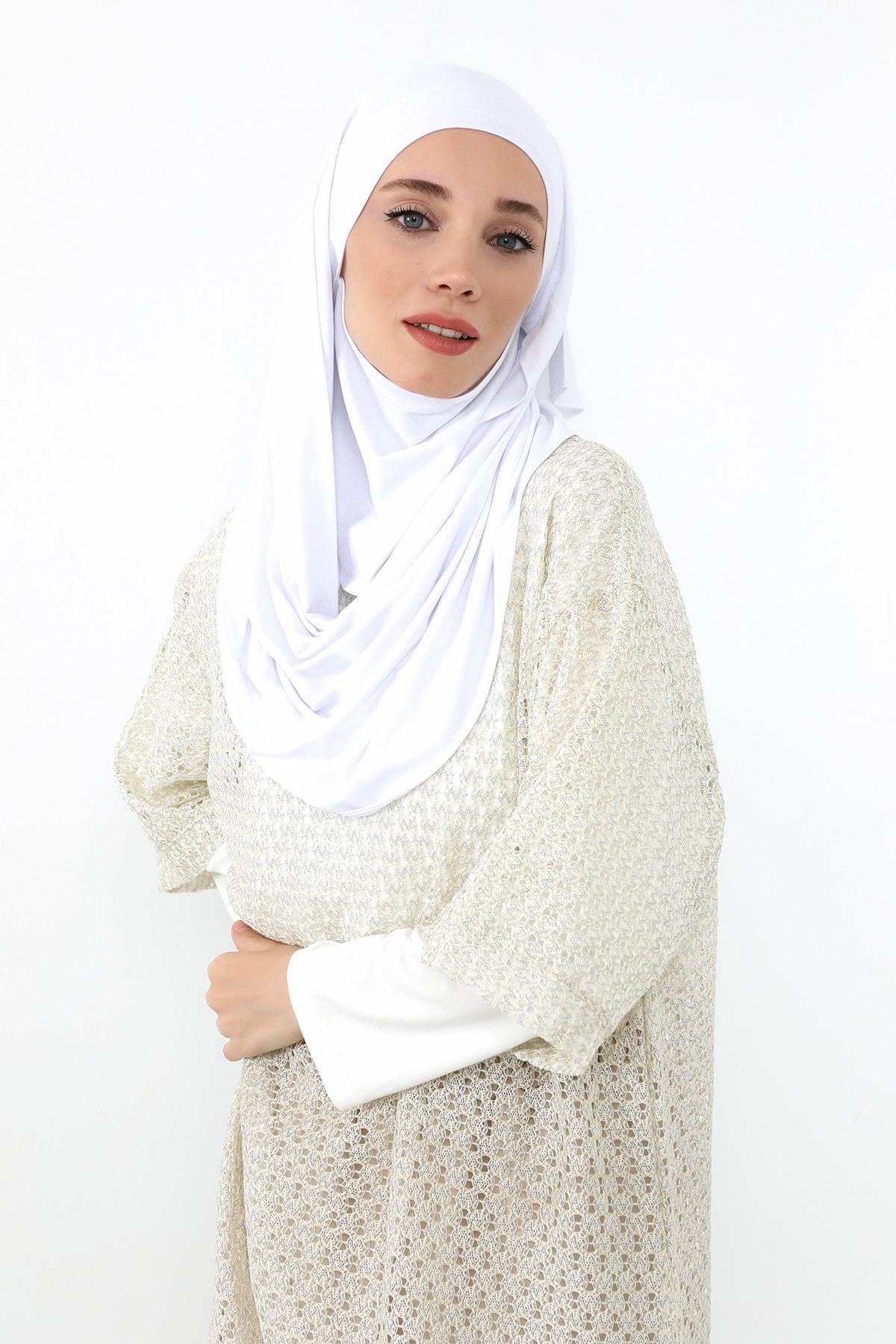 Ready-to-Wear Jersey Bonnet Shawl with Face Covering