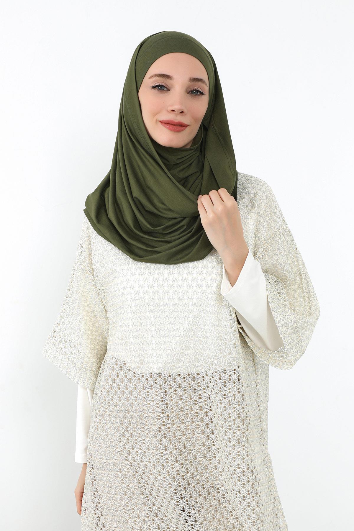 Ready-to-Wear Jersey Bonnet Shawl with Face Covering