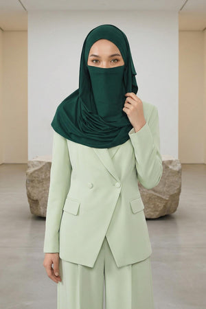 Ready-to-Wear Jersey Bonnet Shawl with Face Covering