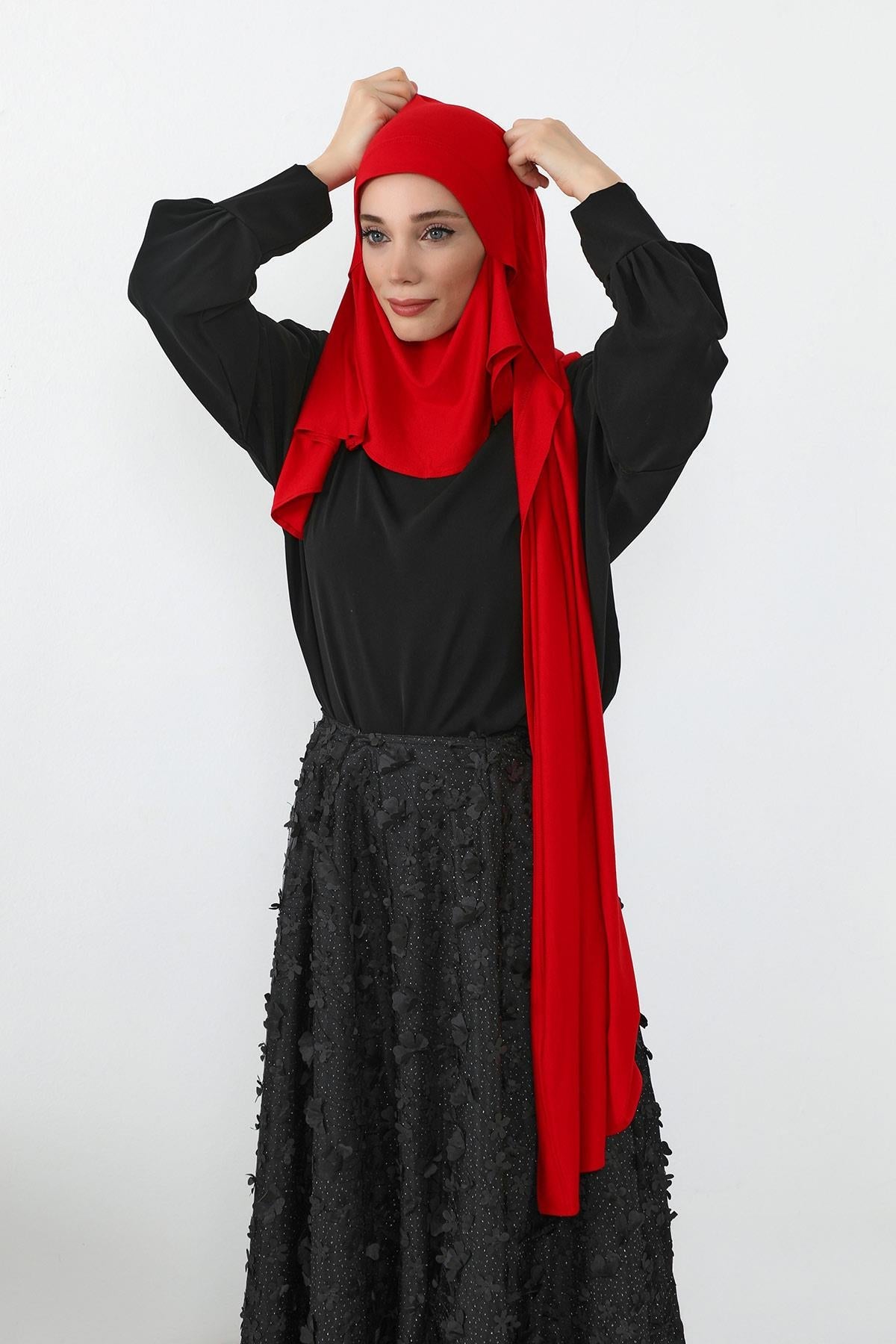 Ready-to-Wear Jersey Bonnet Shawl with Face Covering