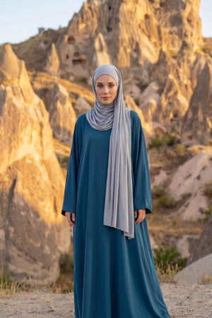 Ready-to-Wear Jersey Bonnet Shawl with Face Covering