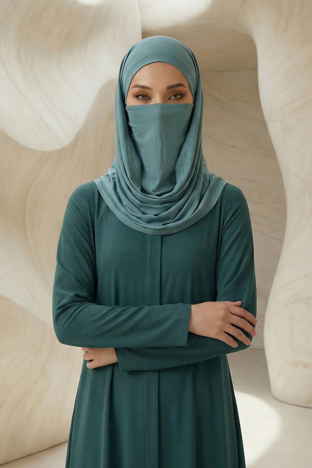 Ready-to-Wear Jersey Bonnet Shawl with Face Covering