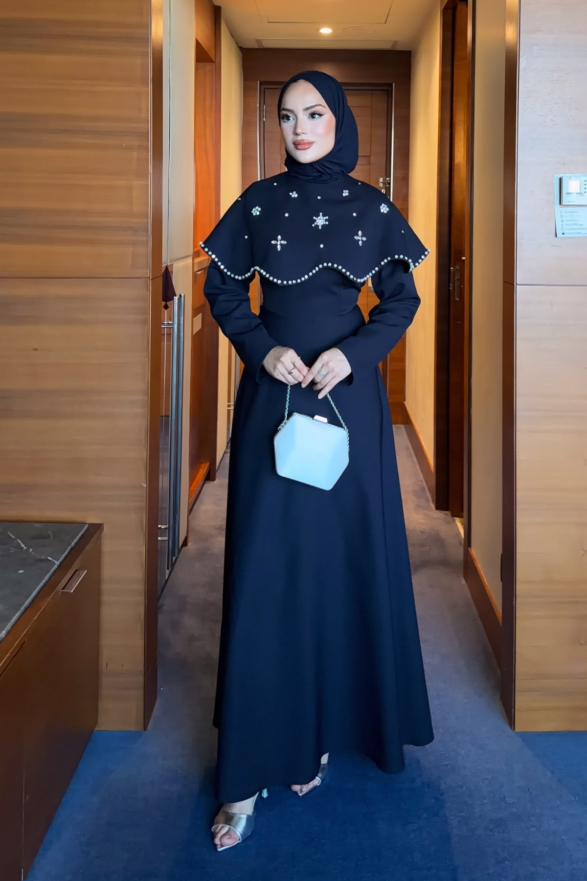 Long Dress with Detachable Cape & Crystal Embellishments — Lacivert