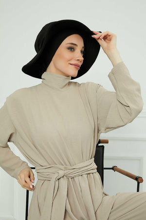 Comfortable Aerobin Fabric Bonnet with Side Gather Detail
