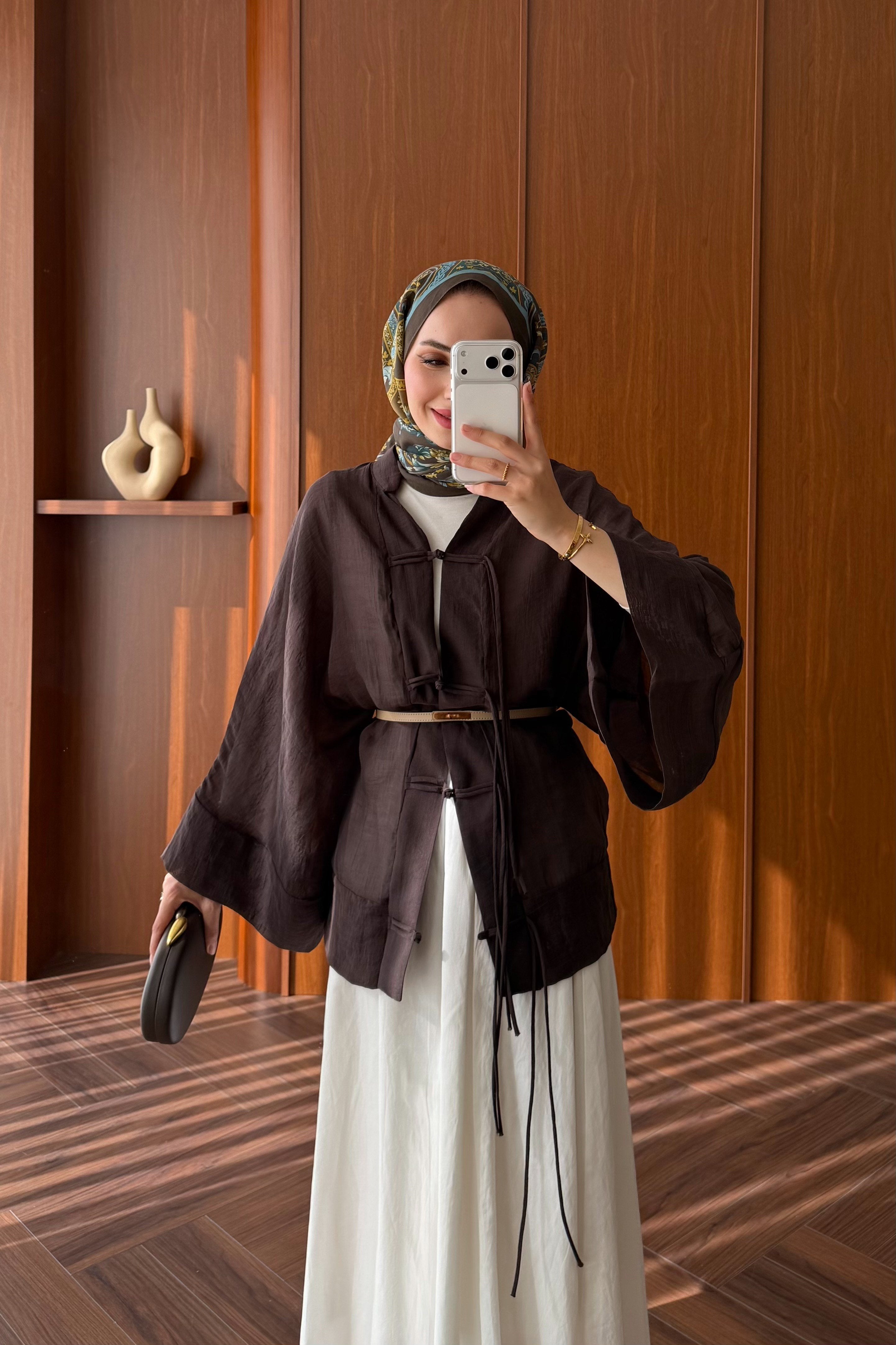 Chinese-Style Tie-Front Blouse with Wide Sleeves — KAHVE