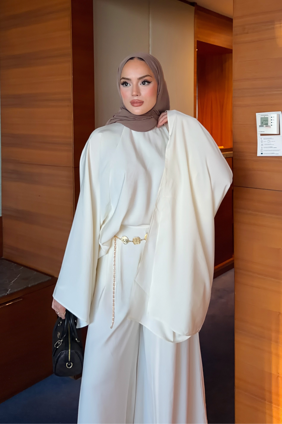 Light Modal Two-Piece Set with Belt and Elastic Trousers — Ekru
