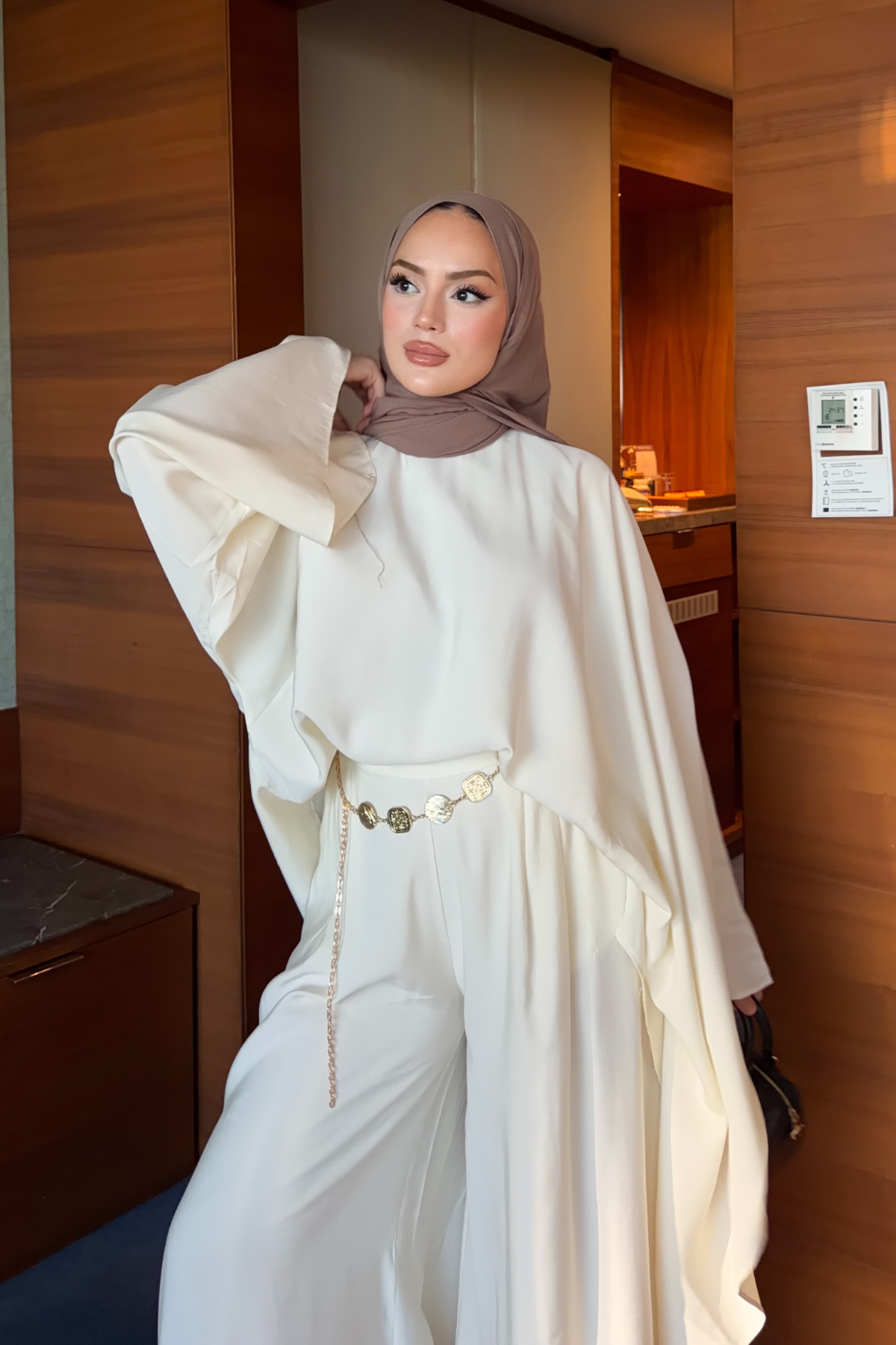 Light Modal Two-Piece Set with Belt and Elastic Trousers — Ekru
