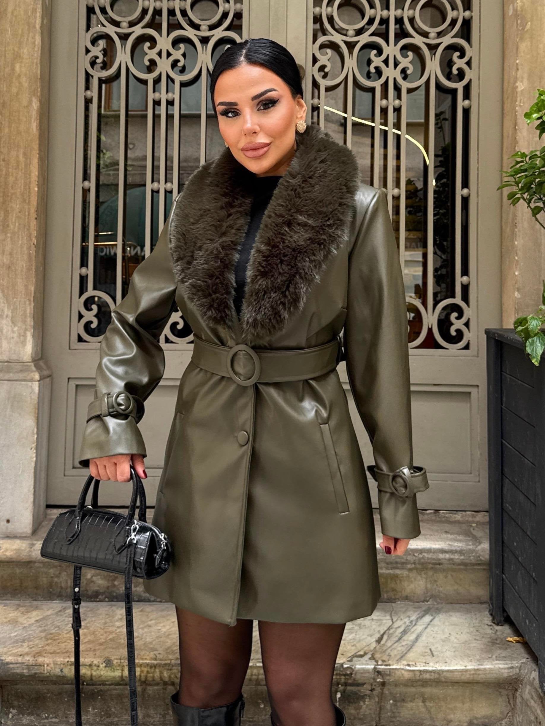 Short Leather Jacket with Fur Collar JK012