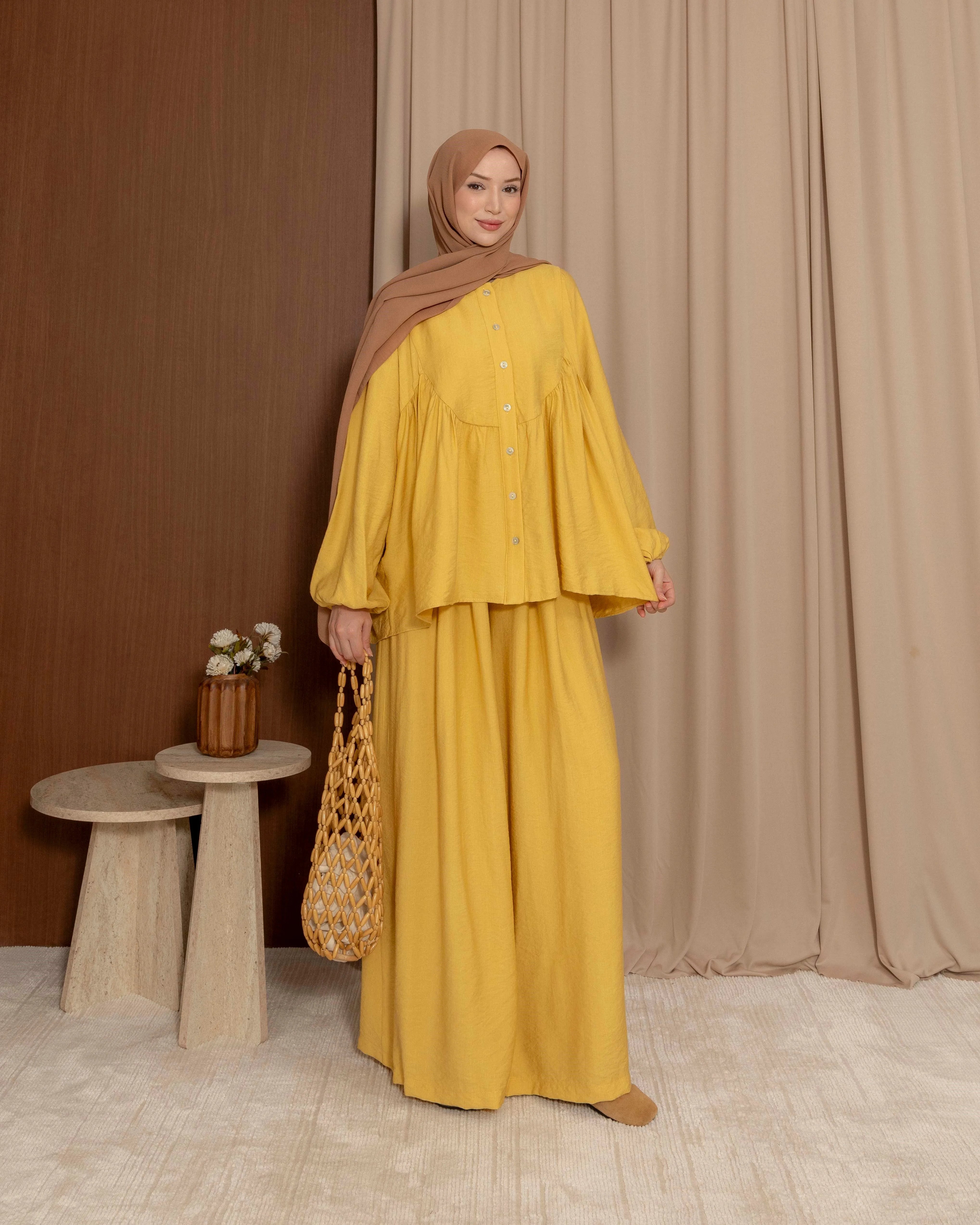 Modest Cotton Blouse and Wide-Leg Trousers Set with Balloon Sleeves