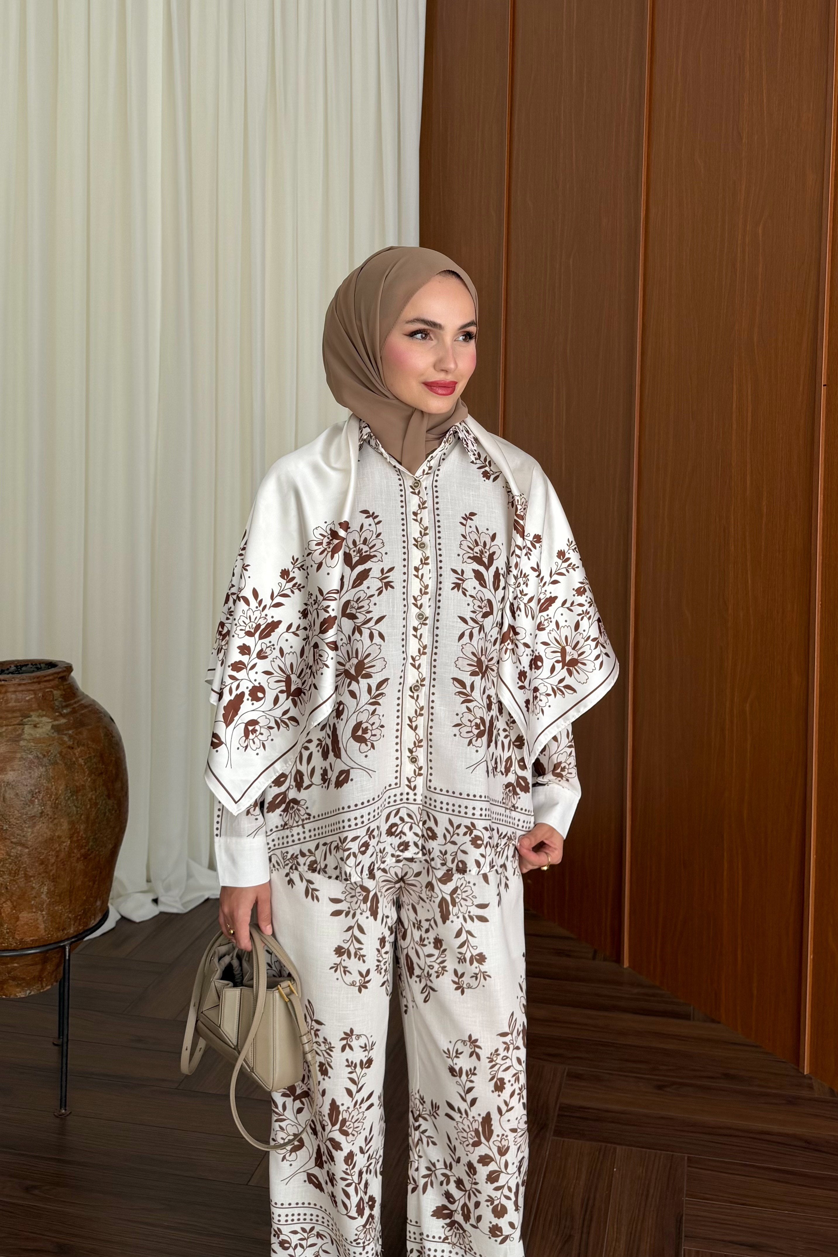 Modest Linen Pants Set with Tunic Top & Detachable Scarf — KAHVE