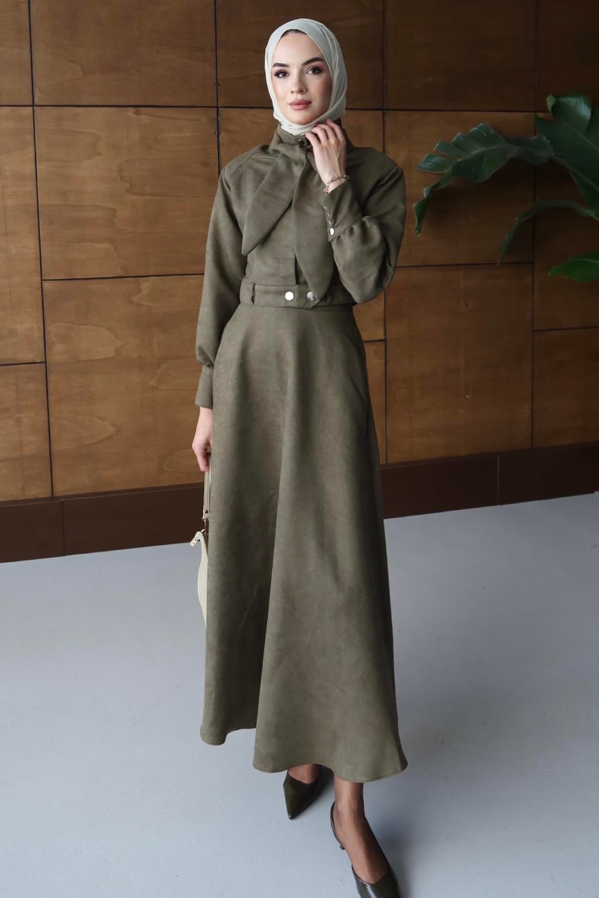 Nubuck Soft Fabric Set with Scarf Detail SK021